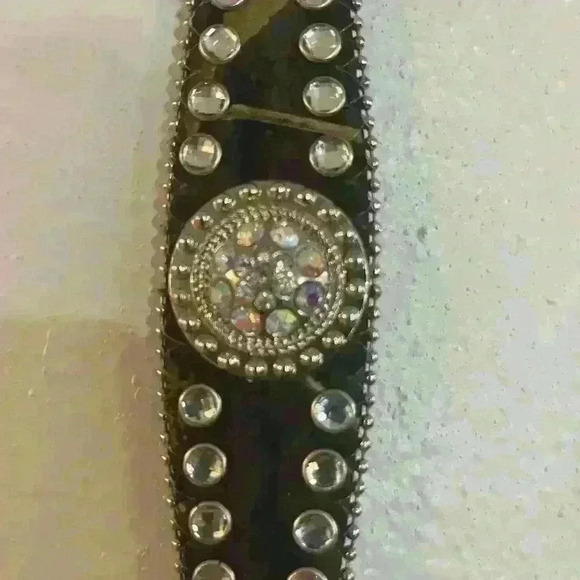 Blazin Roxx Studded Belt - Picture 5 of 8